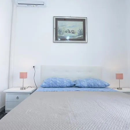 Casavacanze Chiesa Madre דירה קרוביניו